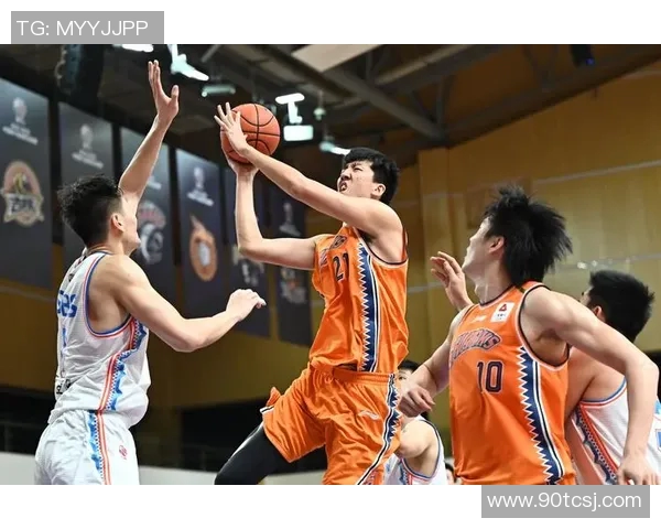 上海篮球队技术解析:从战术布局到球员技能的全面探讨 上海篮球队技术解析:从战术布局到球员技能的全面探讨